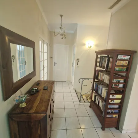Avec Piscine à Villa Montpellier
