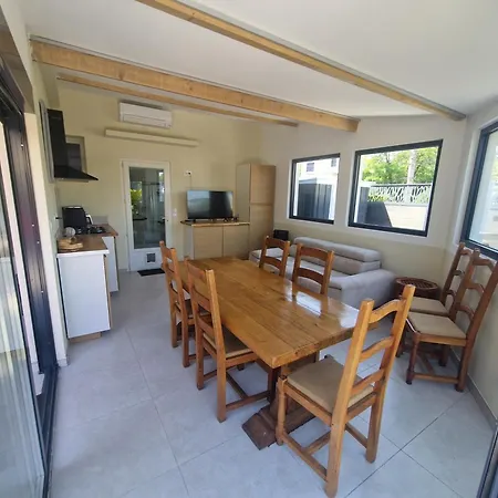 Avec Piscine à Villa